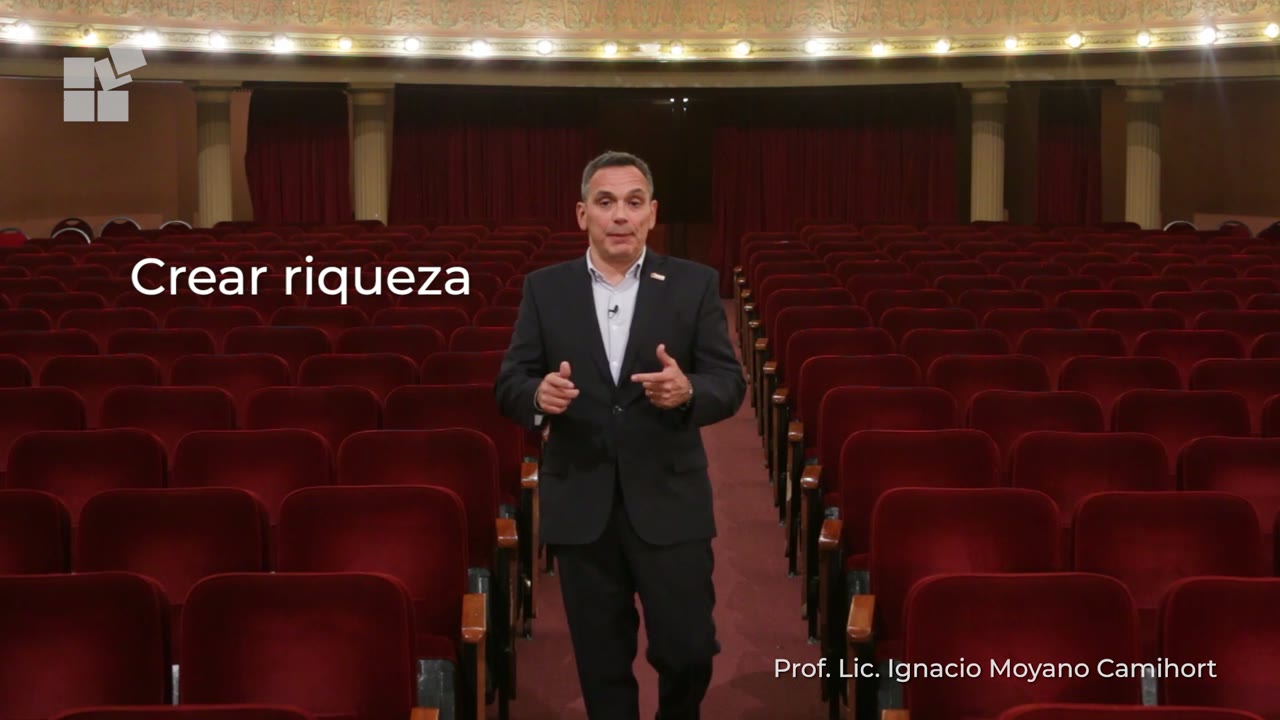 Ignacio presenta el Diplomado en una clase grabada.